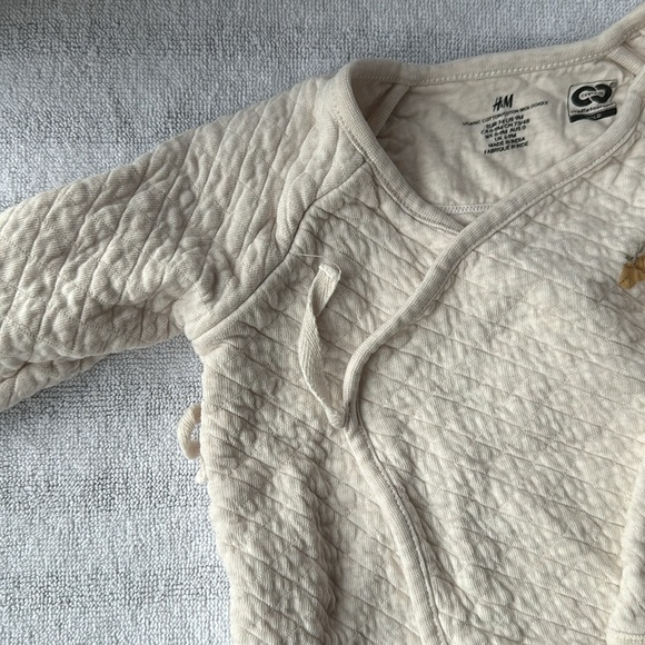 H&M 6-9m cardigan - Picture 2 of 2